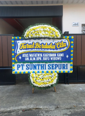 Papan Bunga Duka di Tunjungan